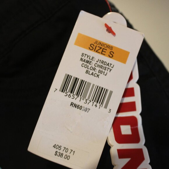 UNIONBAY Black Christy Convertible Short - Picture 7 of 8